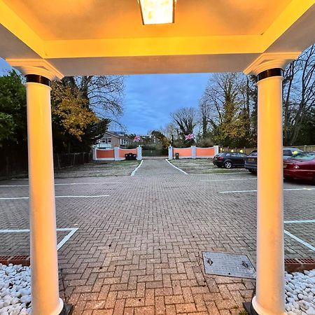 All Seasons Gatwick Guest House & Parking هورلي المظهر الخارجي الصورة