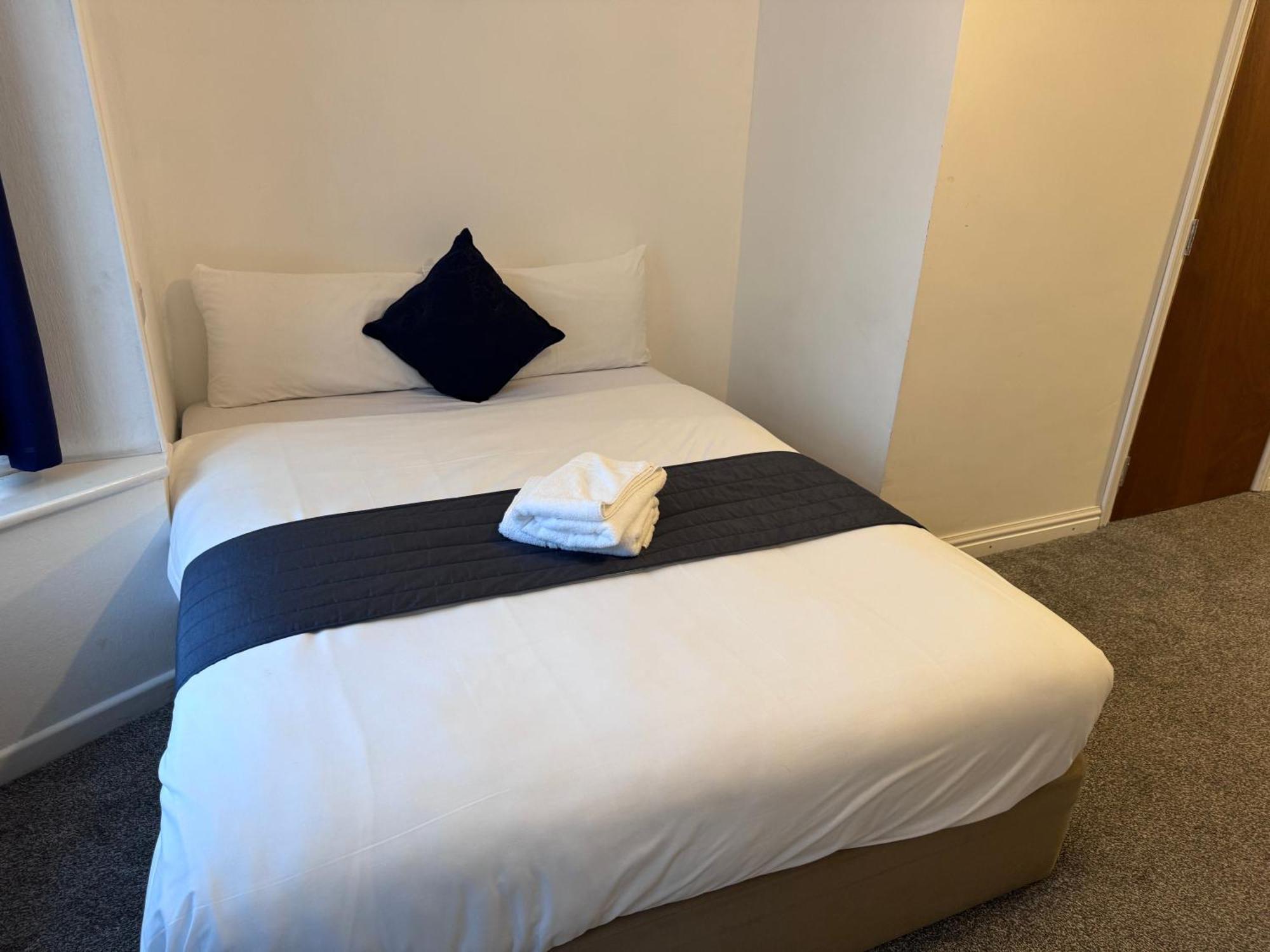 All Seasons Gatwick Guest House & Parking هورلي المظهر الخارجي الصورة