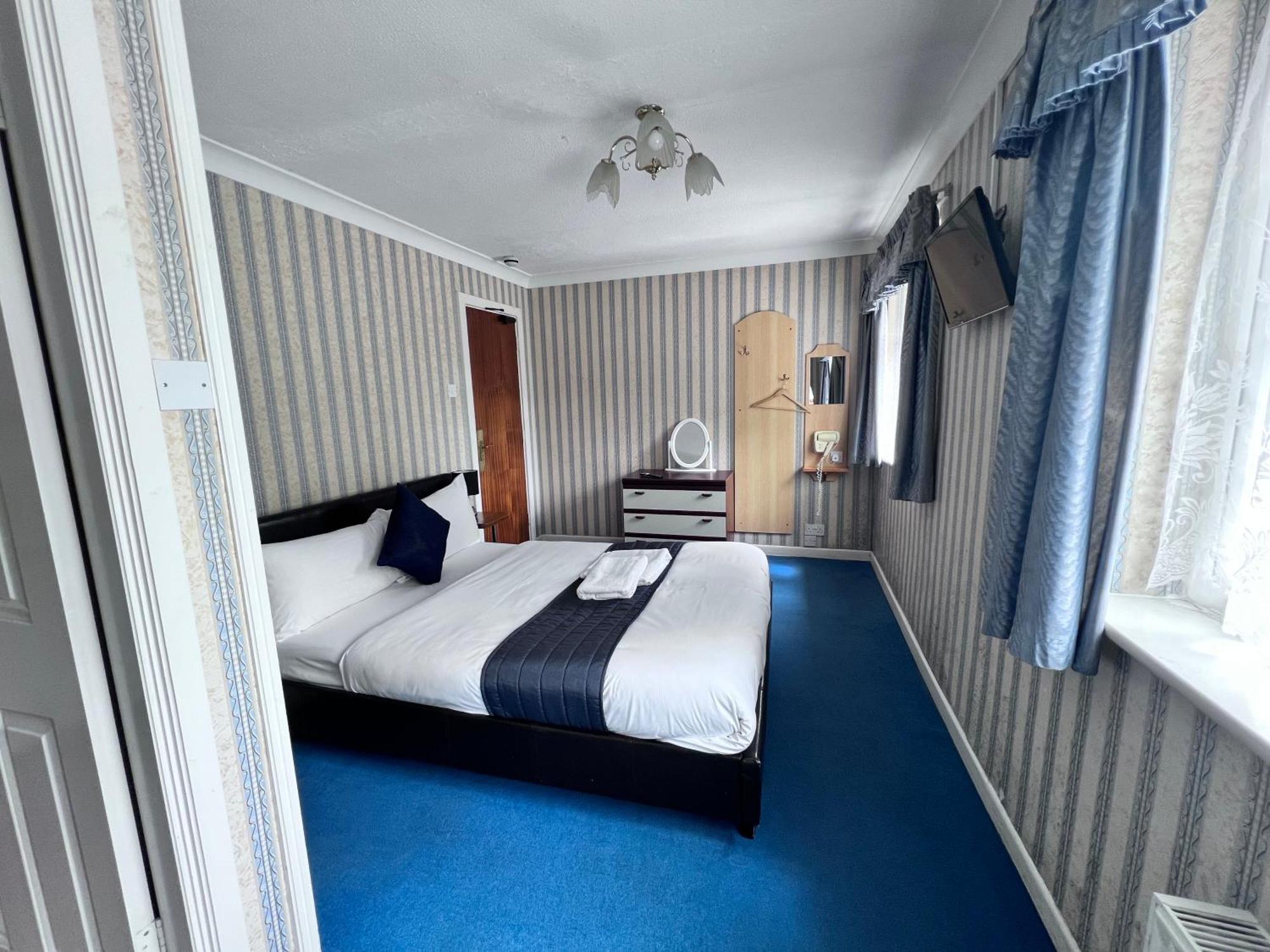All Seasons Gatwick Guest House & Parking هورلي المظهر الخارجي الصورة