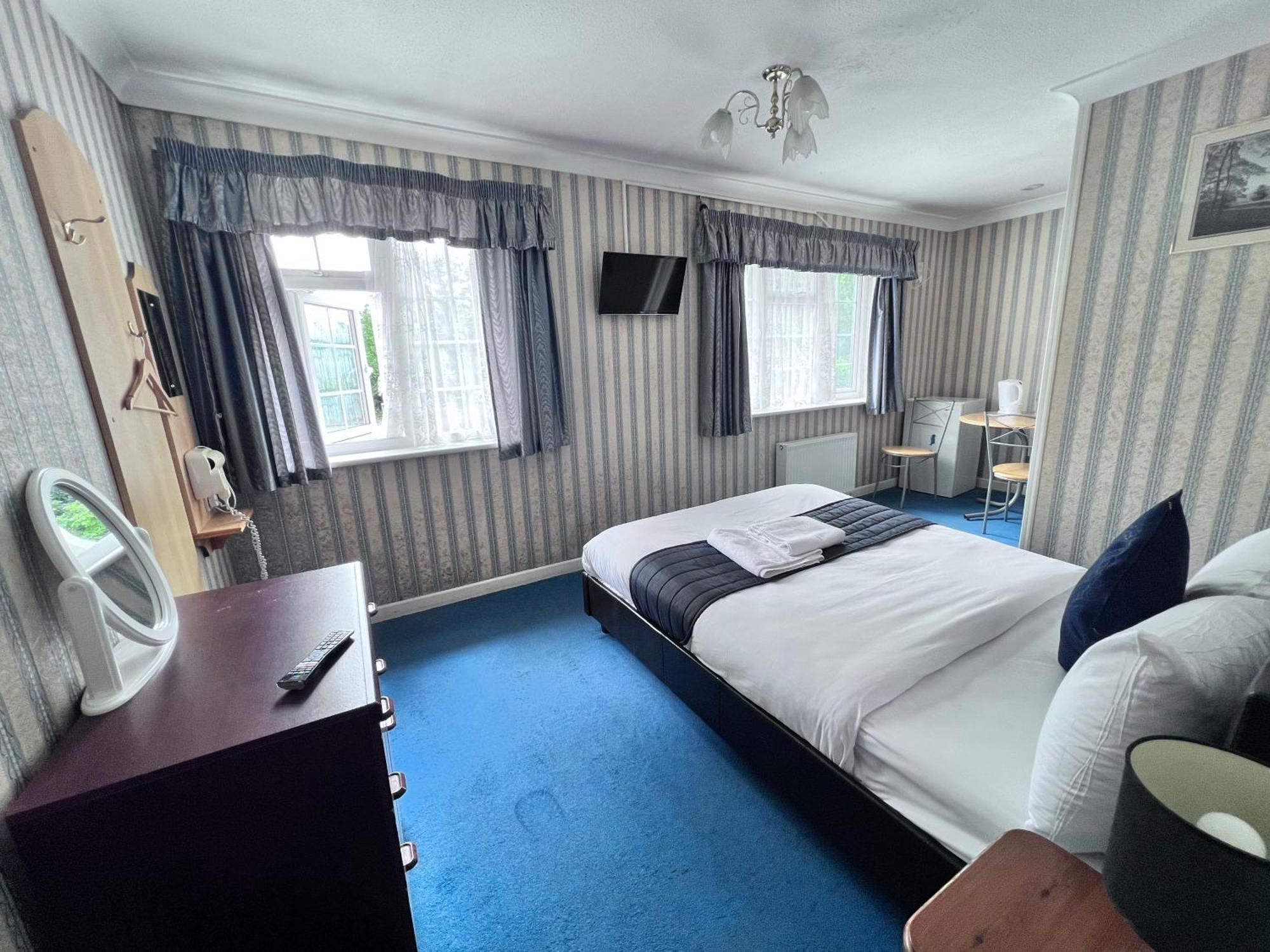All Seasons Gatwick Guest House & Parking هورلي المظهر الخارجي الصورة