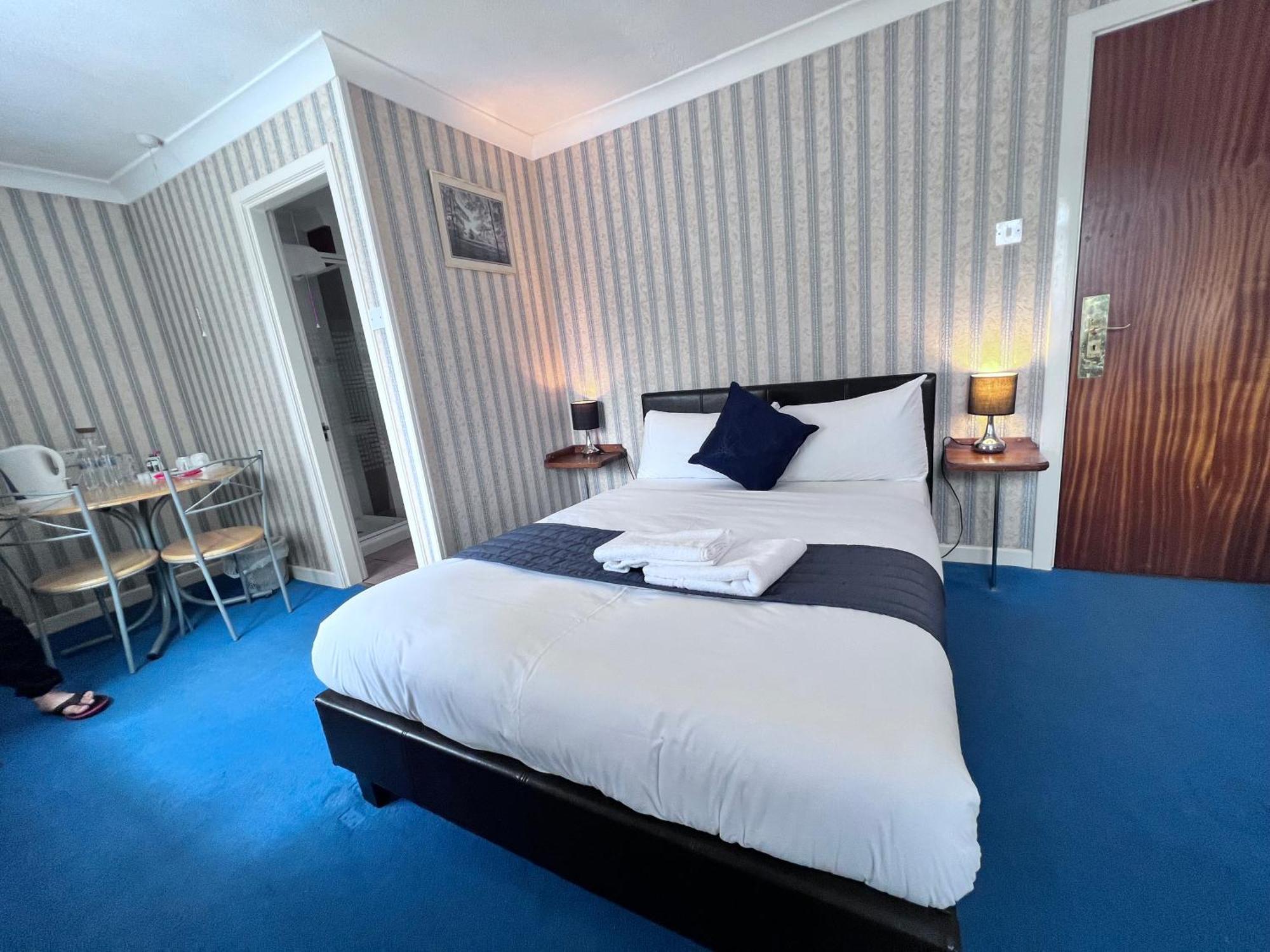 All Seasons Gatwick Guest House & Parking هورلي المظهر الخارجي الصورة