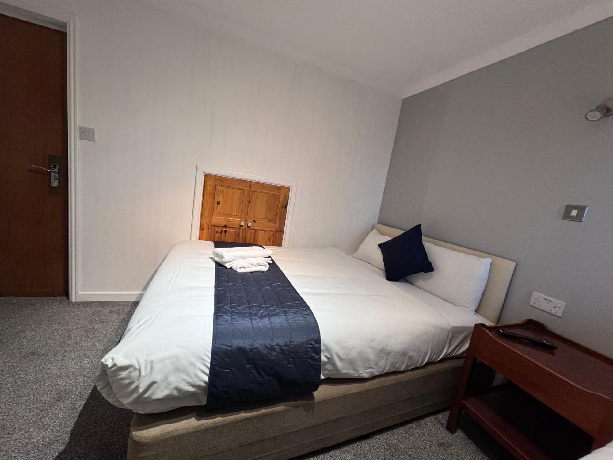 All Seasons Gatwick Guest House & Parking هورلي المظهر الخارجي الصورة