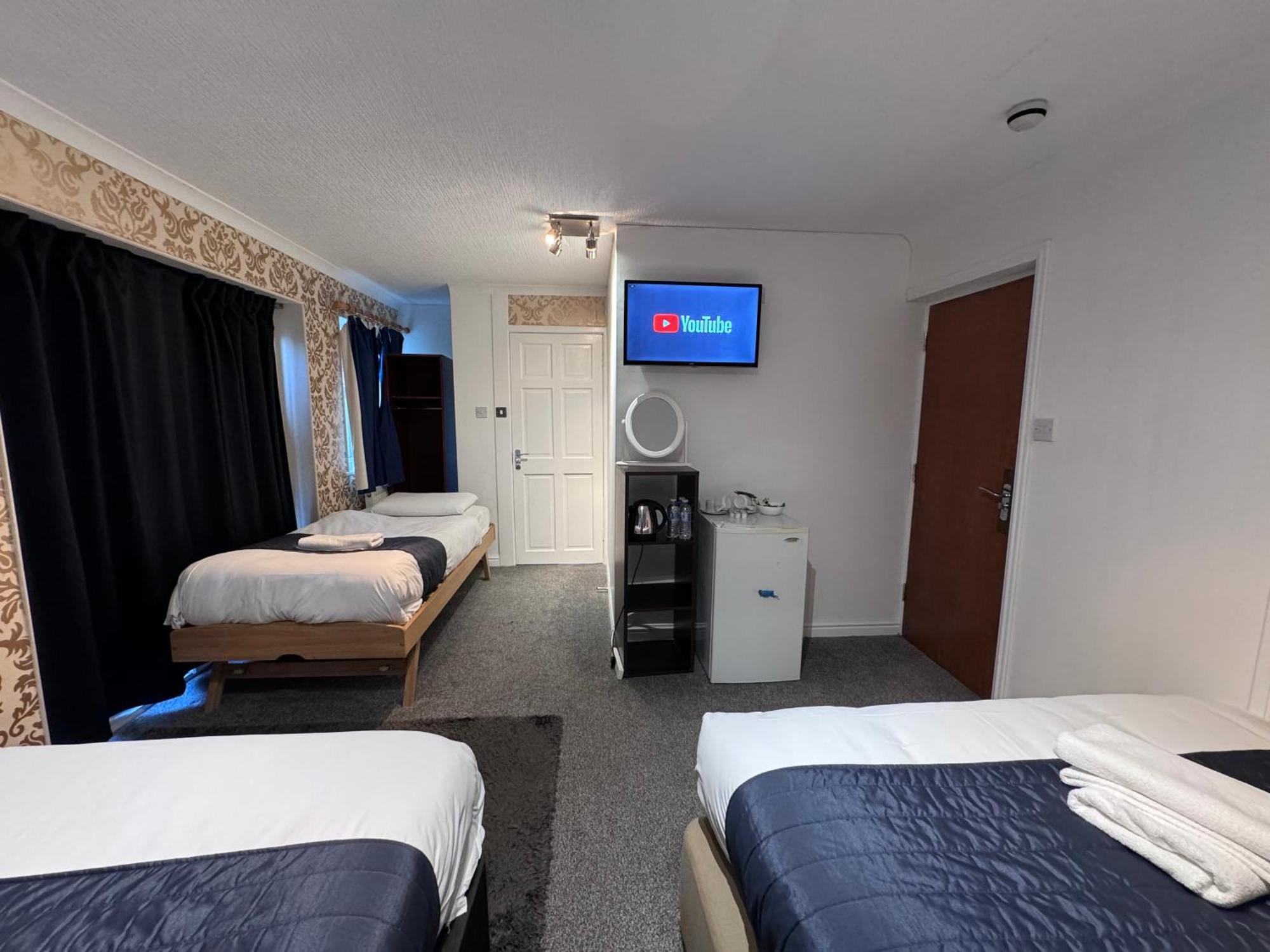 All Seasons Gatwick Guest House & Parking هورلي المظهر الخارجي الصورة