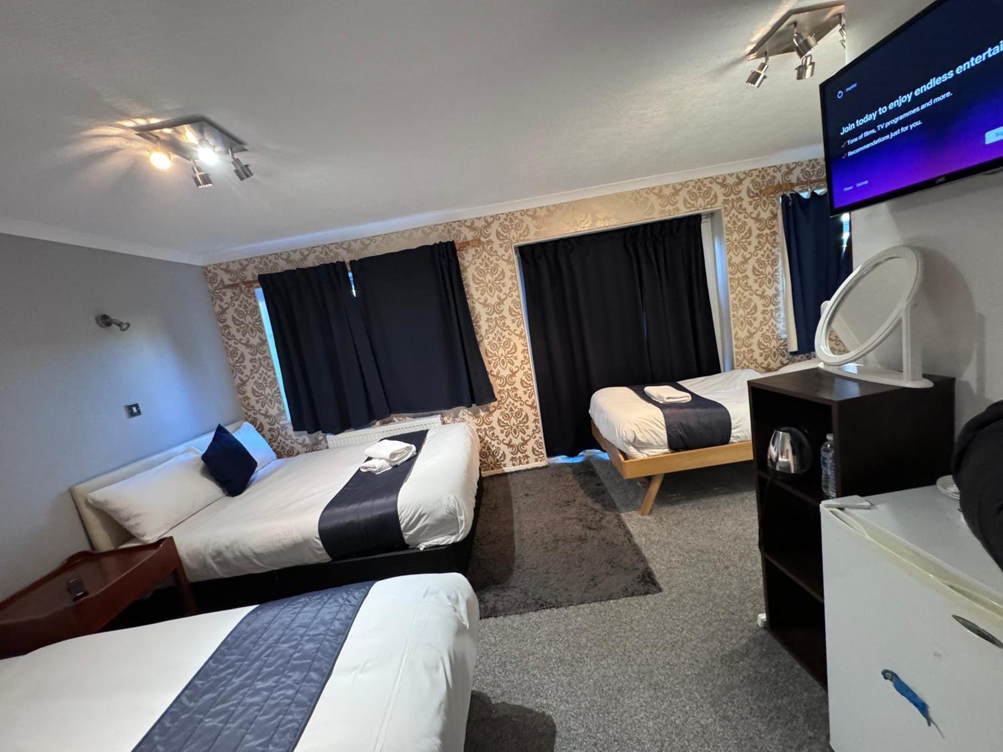 All Seasons Gatwick Guest House & Parking هورلي المظهر الخارجي الصورة
