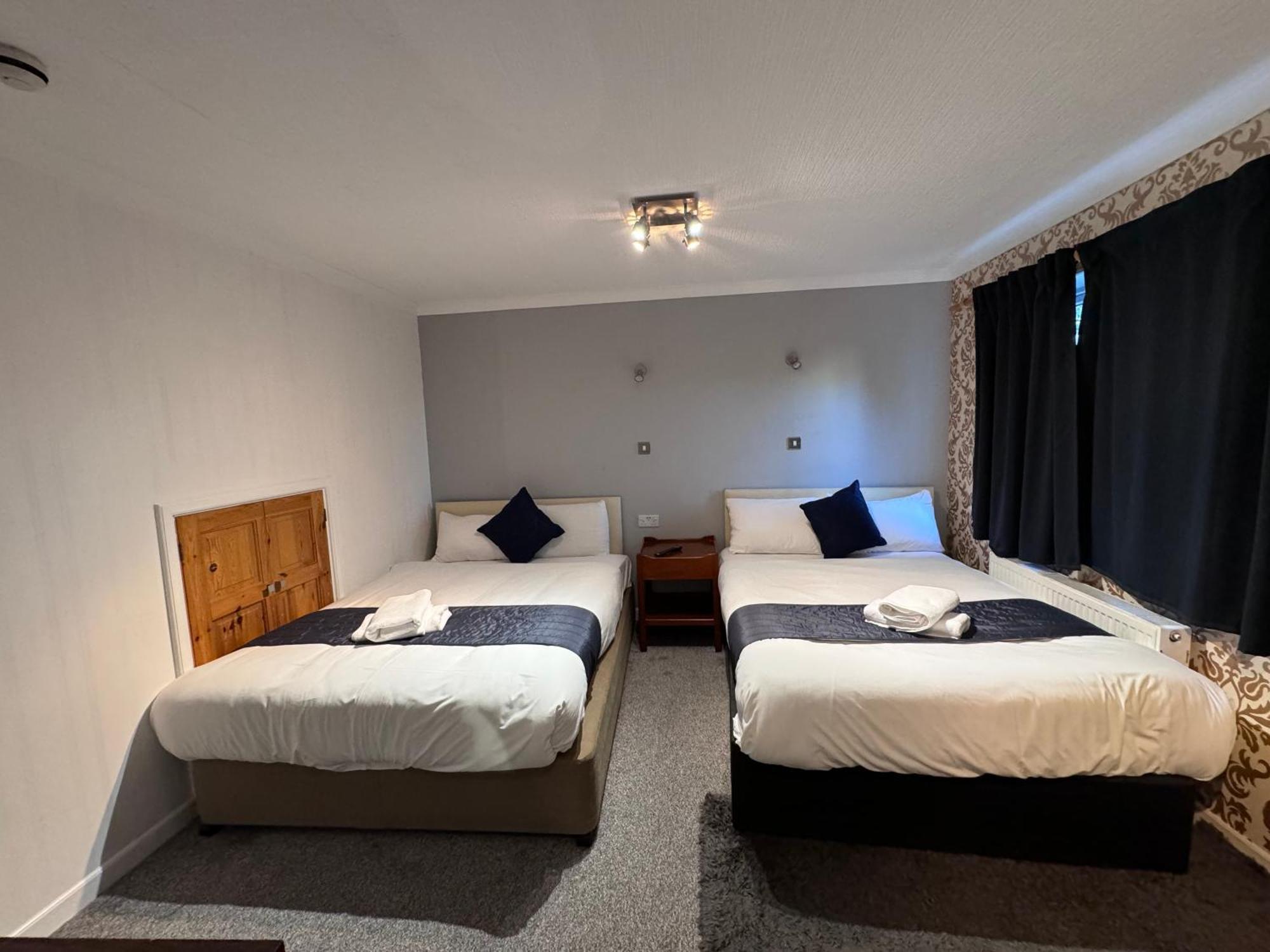 All Seasons Gatwick Guest House & Parking هورلي المظهر الخارجي الصورة