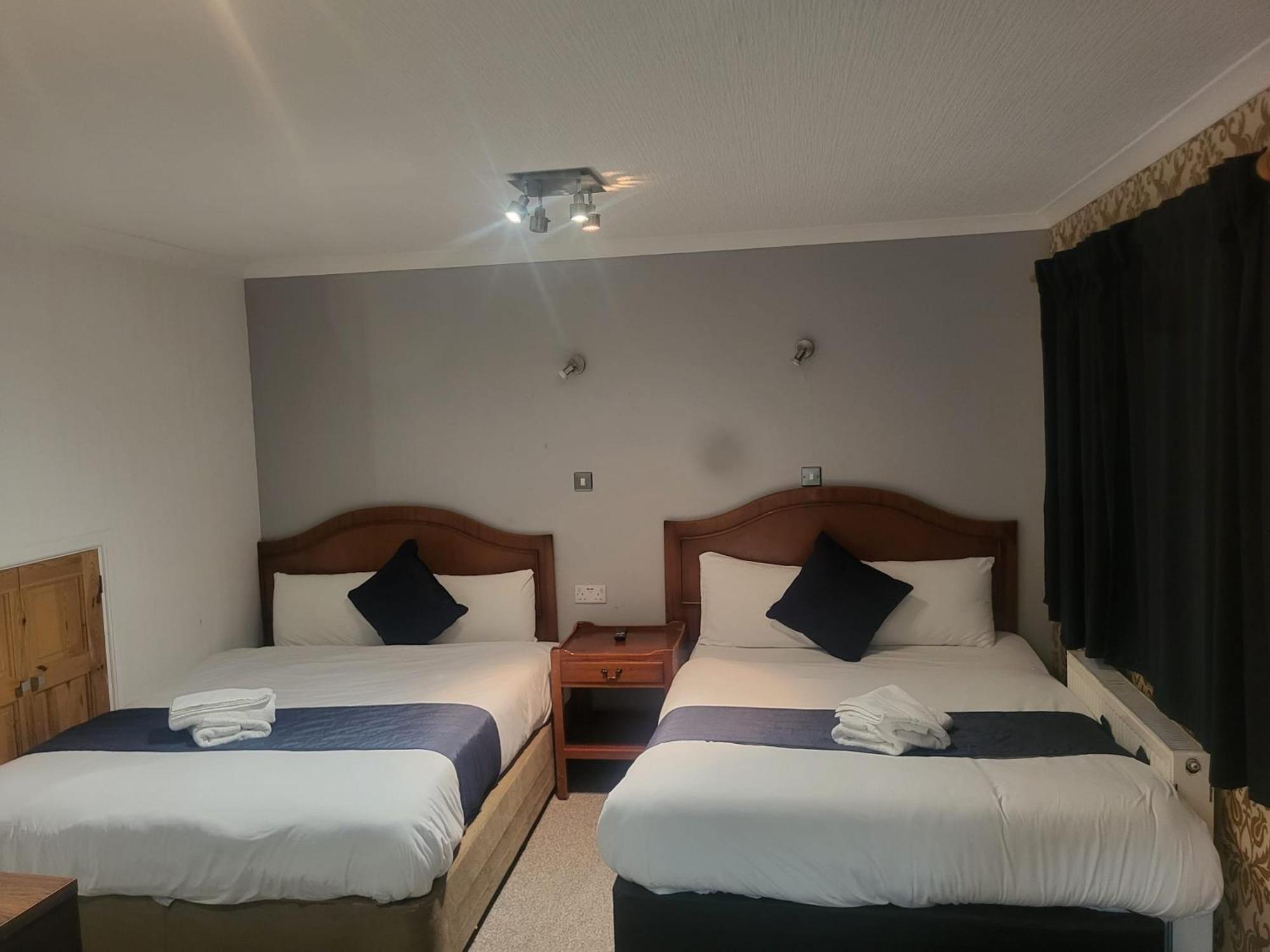 All Seasons Gatwick Guest House & Parking هورلي المظهر الخارجي الصورة