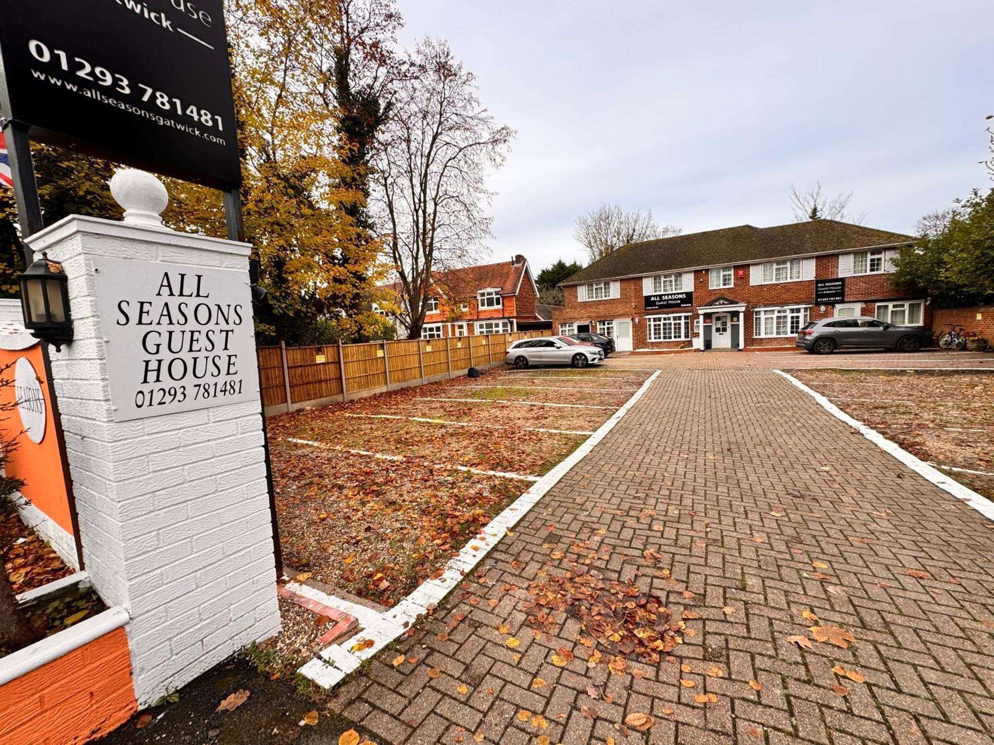 All Seasons Gatwick Guest House & Parking هورلي المظهر الخارجي الصورة